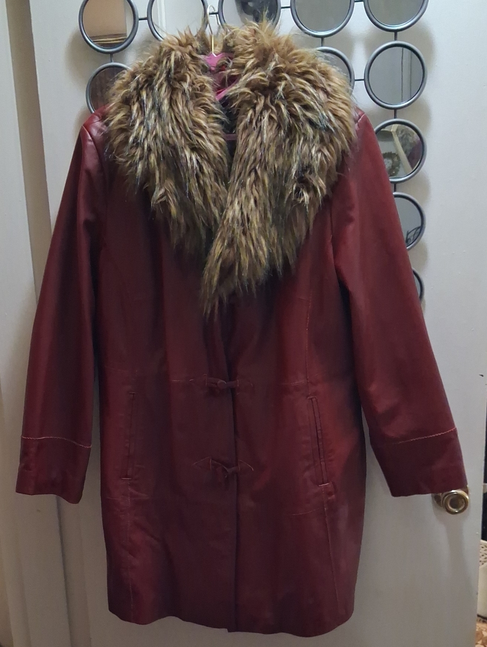 CRANBERRY COLORED GENUINE LEATHER COAT w/FAUX FUR Collar